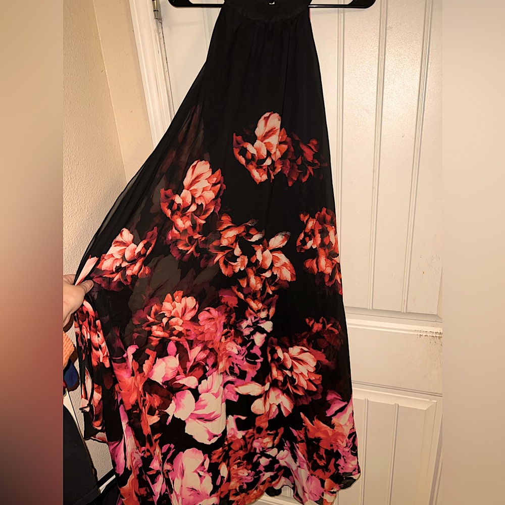 Stunning floral sleeveless Charlotte Russe maxi dress sz large